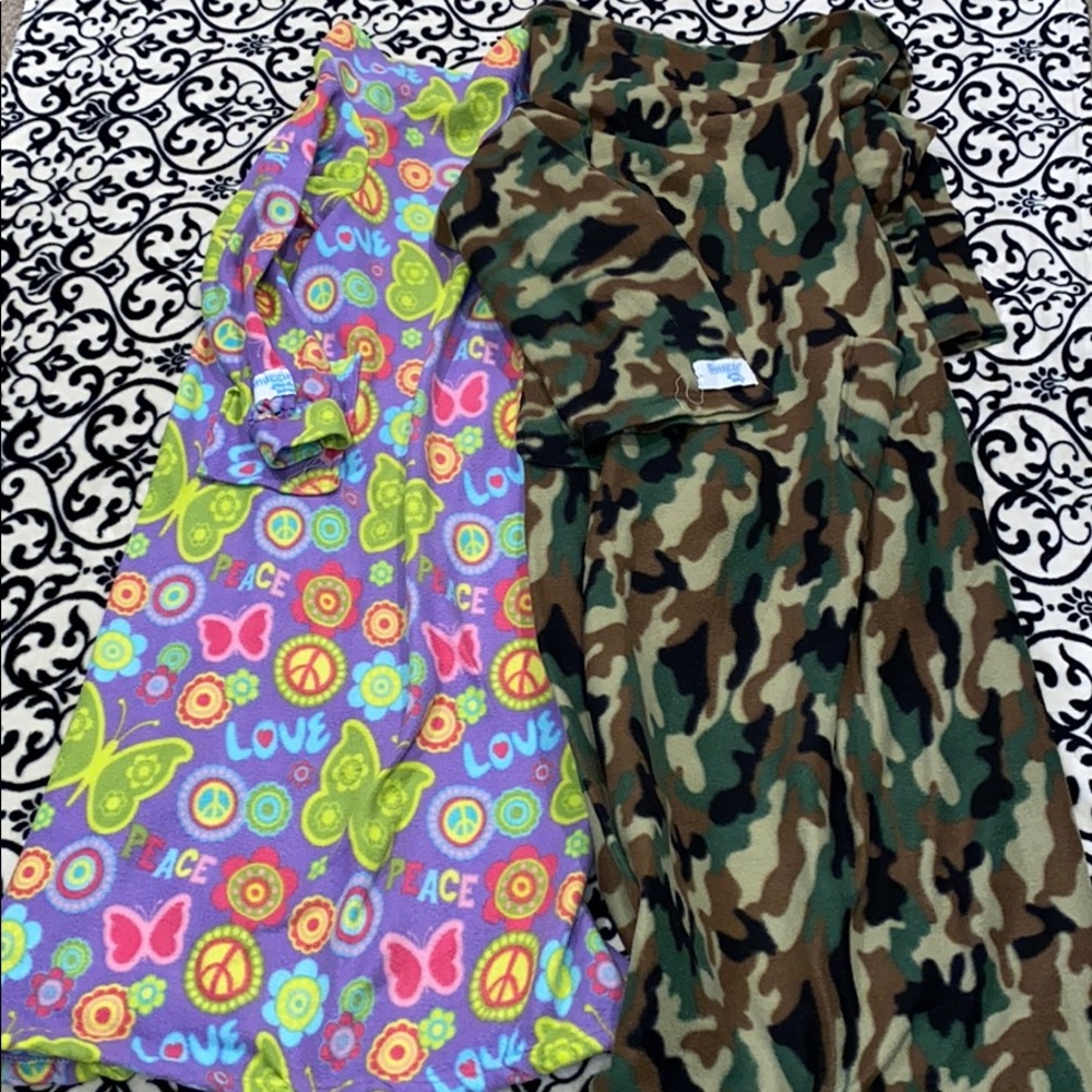 2 fleece snuggies for kids